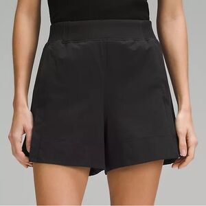 Lululemon Stretch Woven Shorts 4” XS
